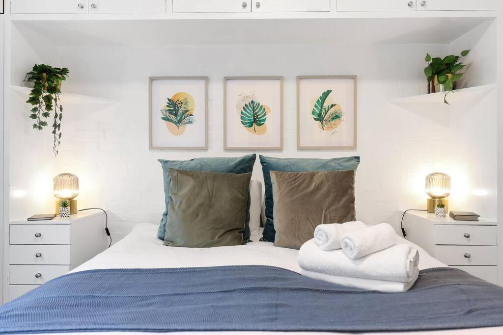 Appartamento Two-bedroom Short Term & Flexible Renting Hackney With Free Wifi And Roof Terrace! *