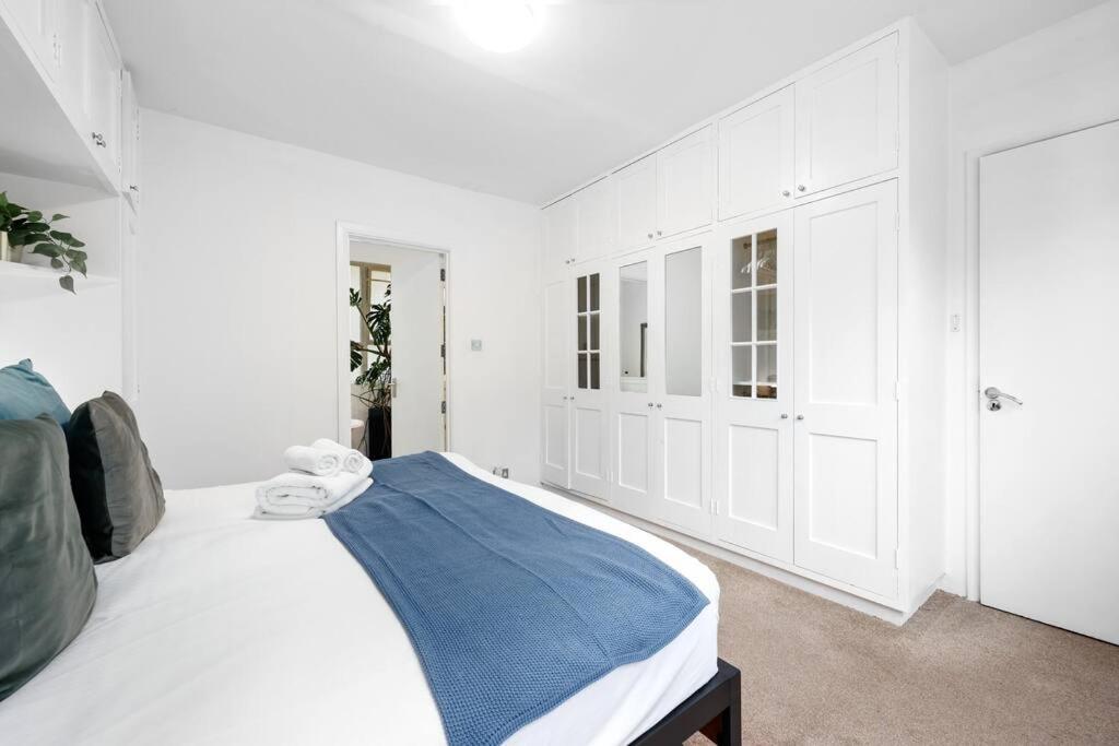 Appartamento Two-bedroom Short Term & Flexible Renting Hackney With Free Wifi And Roof Terrace! *