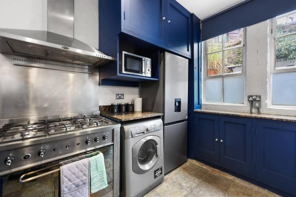 Appartamento Two-bedroom Short Term & Flexible Renting Hackney With Free Wifi And Roof Terrace!