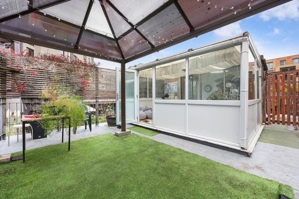 Two-bedroom Short Term & Flexible Renting Hackney With Free Wifi And Roof Terrace! Appartamento